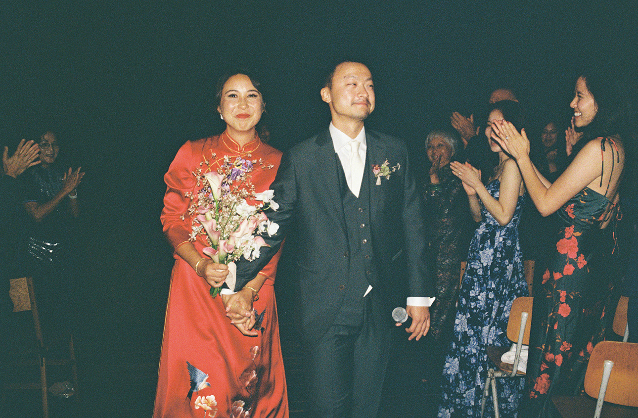 Qipao Wedding Dress at Modern Tea Ceremony (Image source: JINZA Oriental Couture)